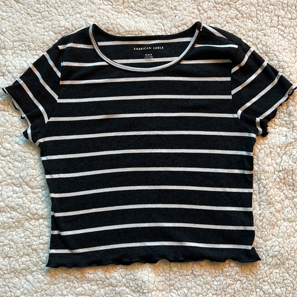 🦋3/$20 American Eagle Cropped Cotton Dark Grey & White striped shirt